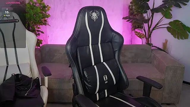 Julia  Star  online show from March 21, 2026, 3:38 pm