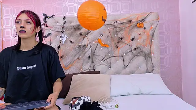 Snapshot of Derieri_D chatting on October 30, 2025, 7:33 pm Derieri D online show from October 30, 2025, 7:33 pm