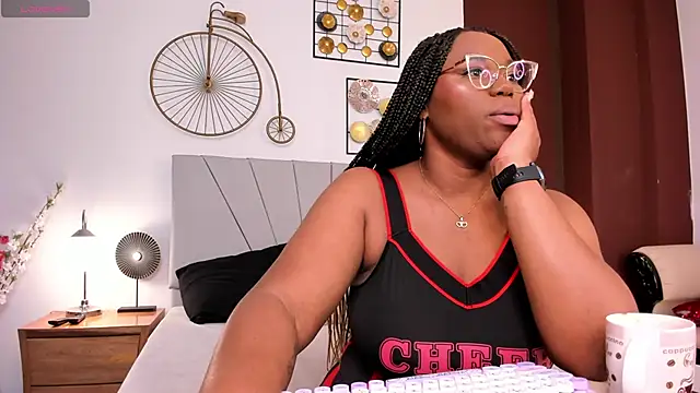 Snapshot of Makena_gh chatting on September 24, 2025, 3:35 am Makena gh online show from September 24, 2025, 3:35 am