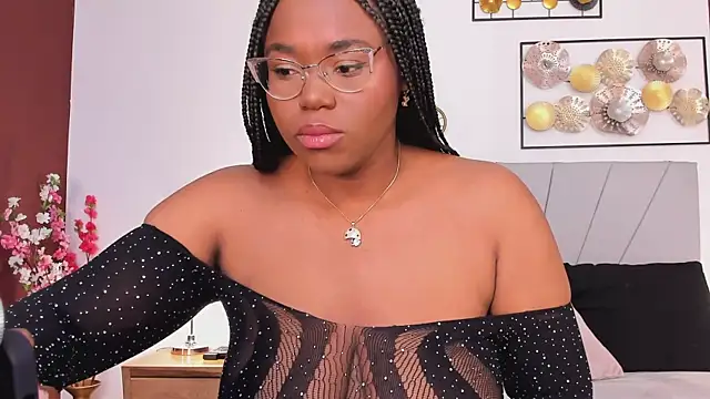 Snapshot of Makena_gh chatting on September 19, 2025, 3:43 am Makena gh online show from September 19, 2025, 3:43 am