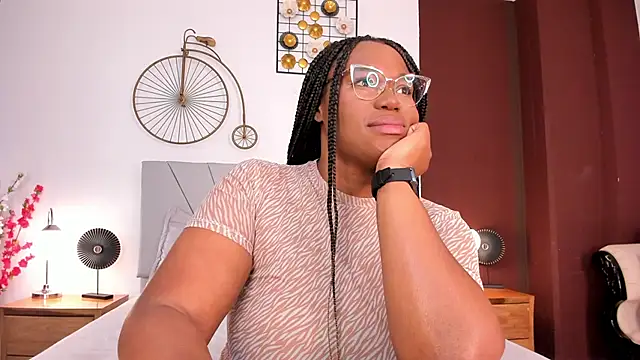 Snapshot of Makena_gh chatting on September 30, 2025, 3:56 am Makena gh online show from September 30, 2025, 3:56 am