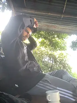 Jestebanano online show from March 19, 2026, 1:33 pm