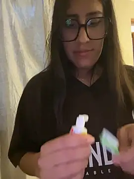 Snapshot of AleFantasy0001 chatting on September 17, 2025, 5:04 pm AleFantasy0001 online show from September 17, 2025, 5:04 pm