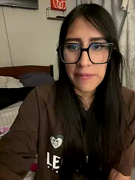 Snapshot of AleFantasy0001 chatting on October 25, 2025, 4:44 am AleFantasy0001 online show from October 25, 2025, 4:44 am