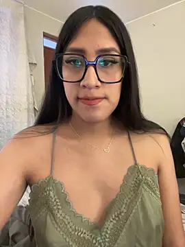 AleFantasy0001 online show from February 2, 2026, 7:46 pm