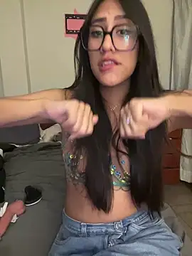 Snapshot of AleFantasy0001 chatting on September 21, 2025, 5:01 am AleFantasy0001 online show from September 21, 2025, 5:01 am