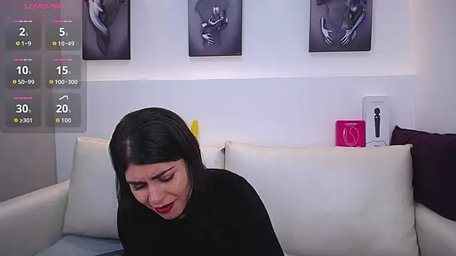 Melodi Roux online show from October 6, 2025, 12:17 pm