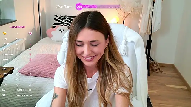 Sophie Enzo online show from February 3, 2025, 9:50 pm