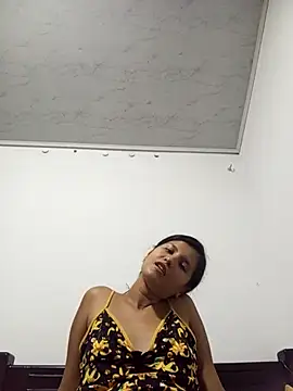 Snapshot of Emma_Payton chatting on October 24, 2025, 4:00 am Emma Payton online show from October 24, 2025, 4:00 am