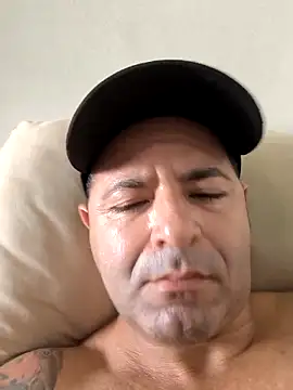 Snapshot of Marciogrei chatting on March 2, 2026, 6:26 pm Marciogrei online show from March 2, 2026, 6:26 pm