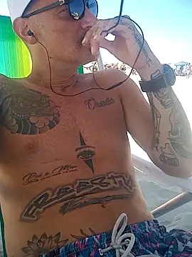 rolesexy online show from March 9, 2025, 2:54 pm