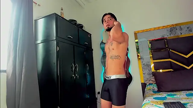 MattDevon online show from November 13, 2025, 7:29 pm