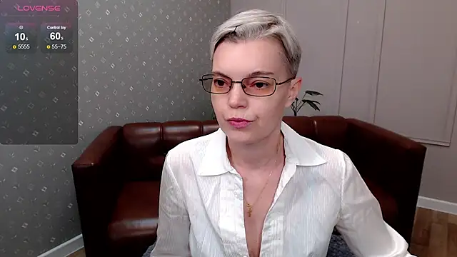 Cutie Erikaa1 online show from March 26, 2026, 2:21 am