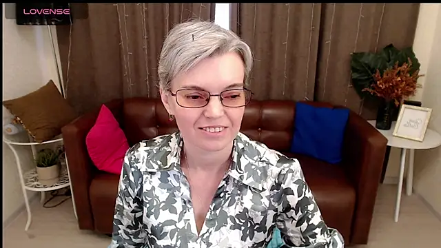 Cutie Erikaa1 online show from March 9, 2025, 5:33 am