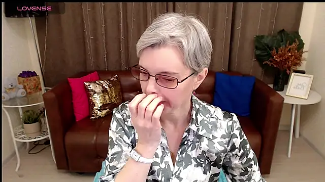 Cutie Erikaa1 online show from March 9, 2025, 2:29 am