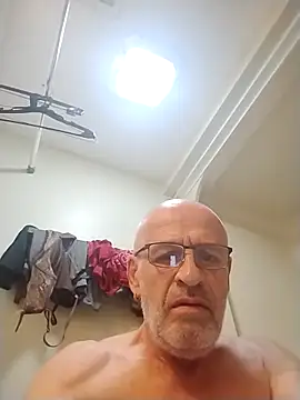 geilerschwanz64 online show from November 6, 2025, 6:39 am