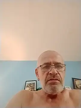 geilerschwanz64 online show from November 9, 2025, 6:12 pm