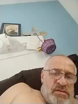 Snapshot of geilerschwanz64 chatting on October 3, 2025, 3:09 am geilerschwanz64 online show from October 3, 2025, 3:09 am