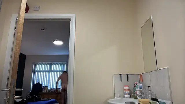 TowaFreespirit online show from March 18, 2025, 2:17 pm