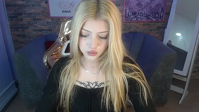 Kitty fox b online show from February 10, 2025, 12:50 pm