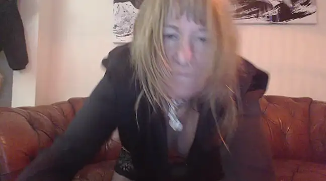BettyDavisX online show from March 22, 2025, 11:31 pm