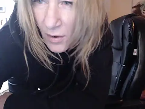 BettyDavisX online show from February 11, 2025, 10:39 pm