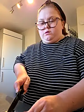 Tallulah-mae-xoxox online show from November 8, 2025, 3:26 pm