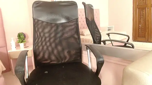 alice sofia online show from September 23, 2025, 12:01 pm