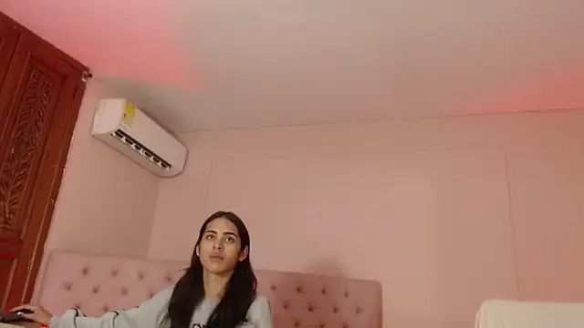 alice sofia online show from March 18, 2025, 1:55 pm