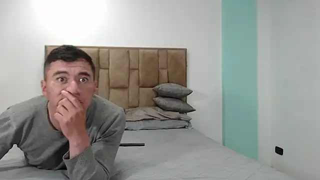 Snapshot of aleejhandraa chatting on September 18, 2025, 2:03 am aleejhandraa online show from September 18, 2025, 2:03 am