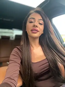 Snapshot of LaraVegas_ chatting on September 17, 2025, 5:53 am LaraVegas online show from September 17, 2025, 5:53 am