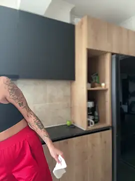 Snapshot of LaraVegas_ chatting on September 23, 2025, 5:25 am LaraVegas online show from September 23, 2025, 5:25 am