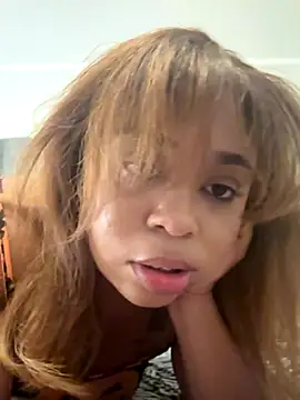 Snapshot of camiliaskye chatting on October 21, 2025, 5:07 am camiliaskye online show from October 21, 2025, 5:07 am