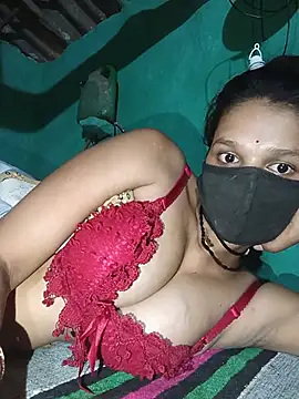 Hoty girl 143 online show from May 18, 2026, 2:33 am