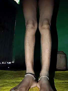 Snapshot of Hoty_girl_143 chatting on October 18, 2025, 6:48 am Hoty girl 143 online show from October 18, 2025, 6:48 am