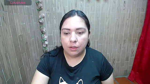 Snapshot of solyeria chatting on September 30, 2025, 1:33 am solyeria online show from September 30, 2025, 1:33 am