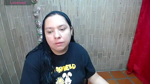 solyeria online show from November 9, 2025, 2:54 pm