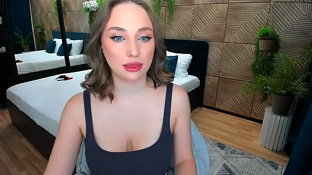 Snapshot of TrueReincarnation chatting on October 10, 2025, 10:27 am TrueReincarnation online show from October 10, 2025, 10:27 am