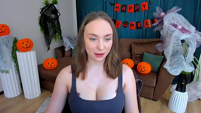 Snapshot of TrueReincarnation chatting on October 29, 2025, 4:17 pm TrueReincarnation online show from October 29, 2025, 4:17 pm