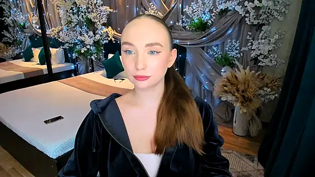 Snapshot of TrueReincarnation chatting on March 18, 2025, 4:28 pm TrueReincarnation online show from March 18, 2025, 4:28 pm