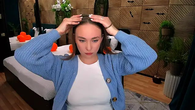 Snapshot of TrueReincarnation chatting on October 30, 2025, 4:15 pm TrueReincarnation online show from October 30, 2025, 4:15 pm