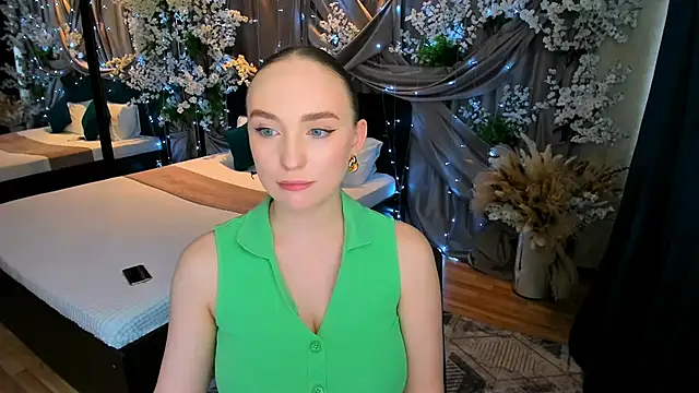 Snapshot of TrueReincarnation chatting on March 17, 2025, 7:13 am TrueReincarnation online show from March 17, 2025, 7:13 am