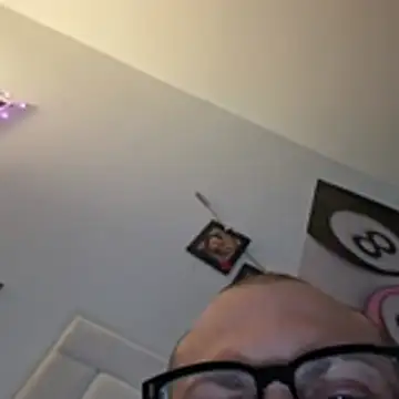 Snapshot of CreepyMoment793 chatting on December 3, 2025, 1:17 am CreepyMoment793 online show from December 3, 2025, 1:17 am