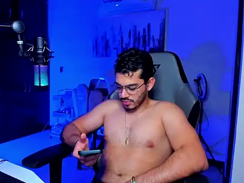 Snapshot of BrunoD31 chatting on February 17, 2026, 4:32 am BrunoD31 online show from February 17, 2026, 4:32 am