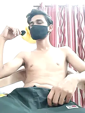 handsome-boy online show from November 1, 2025, 6:35 pm