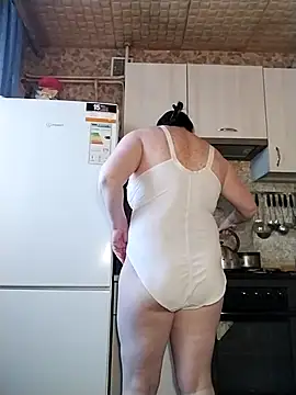 Holly-69 online show from February 28, 2026, 9:20 am