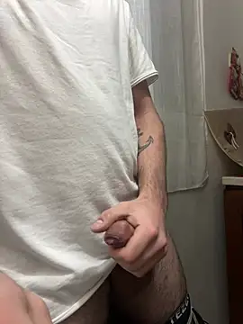 Snapshot of voglioso069 chatting on January 6, 2025, 1:31 am voglioso069 online show from January 6, 2025, 1:31 am