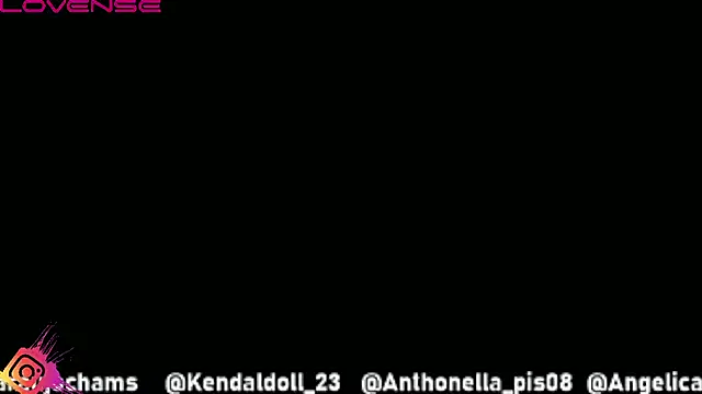 Snapshot of hotexoticbrunettes_24cm chatting on September 30, 2025, 9:26 am hotexoticbrunettes 24cm online show from September 30, 2025, 9:26 am