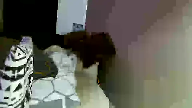 snowpanter online show from February 6, 2025, 5:35 am