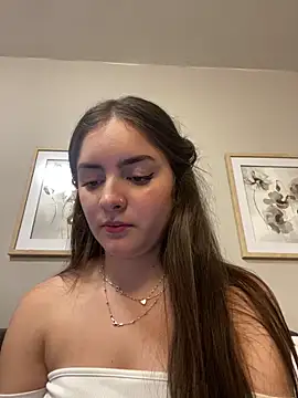 imlindapink online show from February 26, 2025, 6:48 pm